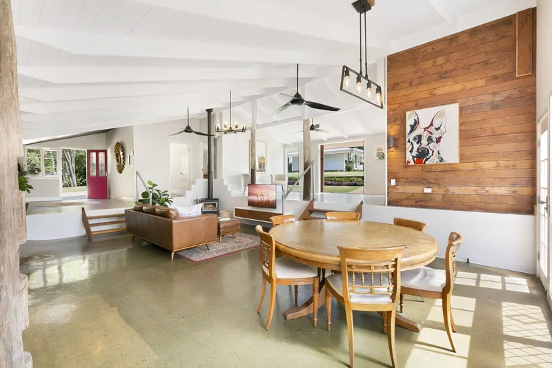 Tallebudgera Workers Cottage - Authentic material restoration and heritage character preservation