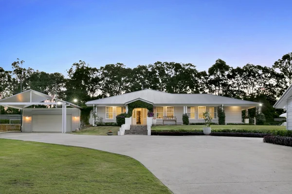 Homestead heritage architecture and outdoor entertaining spaces at Tallebudgera